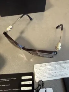 最終値下げ！！超美品　歪みなし　ケース付き　UVシャネル　サングラスのサムネイル