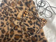 ヒョウ柄ファーカチューシャ