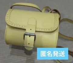 レザー ショルダーバッグ　イエロー
