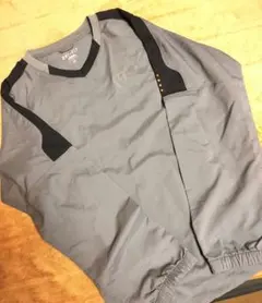 NIKE　TOTAL90 グレー 長袖ピステ