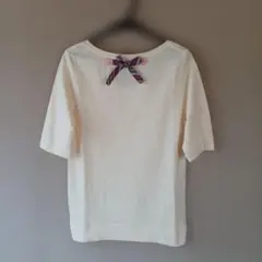 E2-3 ROBERTA GANDOLFI 薔薇刺繍 フリルTシャツ - メルカリ