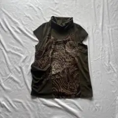 カーキ フレンチ袖 タートルネック英字プリント Y2K森ガールフェアリーグランジ