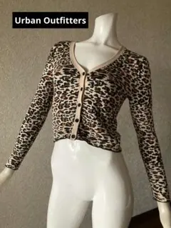✰Urban Outfitters レオパード柄カーディガン　ショート丈