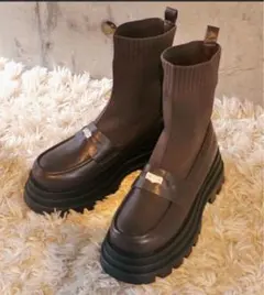 VIVIAN by tomoka 厚底コインローファー　ニットブーツ　ブラウン