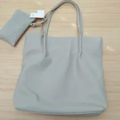 新品☆アネモネ　トートバッグ　A4 ライトグレー　グレージュのサムネイル