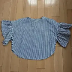 リベット＆サージ　トップスのサムネイル