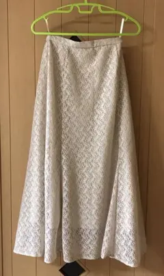 【earth music&ecology】リーフ柄レーススカート オフホワイトM