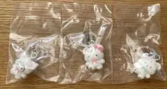 新品　サンリオキャラクターズ　めじるしアクセサリー 〜ふわふわスノー〜　キティ