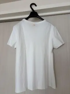 【美品】アニュアンス　シルクタッチコットン　スリムフィットTシャツ　ホワイトのサムネイル