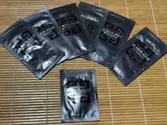 GIVENCHY LE SOIN NOIR サンプルセットのサムネイル