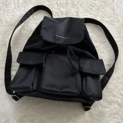 VIVAYOU ブラックバックパック フロントポケット付き　リュック　マザーズ