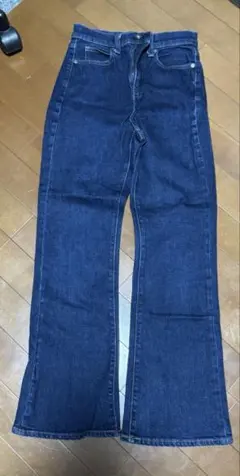 UNIQLO ブーツカットデニム 22 (56cm) ダークブルー