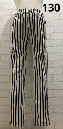 ストライプ　長ズボン　ボトムス　パンツ　個性的　ボーダー　白　黒