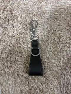 ZARAレザーキーホルダー カラビナ付き