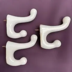 【昭和レトロ】　白磁　陶器製フック3個　古道具