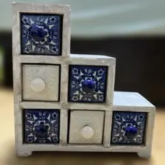 ミニチェスト　木と陶器
