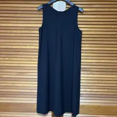 theoryノースリーブ黒色ワンピース