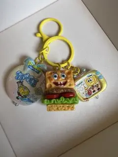 スポンジボブ ハンバーガー型キーホルダー