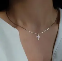 ✨高級　ジルコニアダイヤモンド　ゴールド　クロスサージカルステンレス　ネックレス