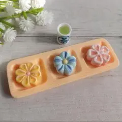 ミニチュア #1558 小さな和菓子　　ねこ型トレイ(オレンジ) 湯呑み