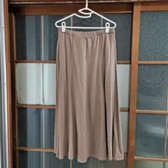 UNIQLO フレアロングスカート ベージュ