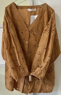 連休セール 新品 未使用 サマンサモスモスブルー フラワーシフリー前開きブラウス