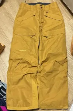 patagonia スノーボードパンツ イエロー