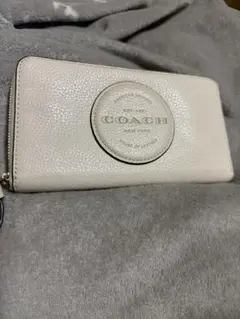 COACH 長財布 ホワイト ラウンドファスナーのサムネイル