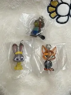 即購入歓迎！ズートピア２　めじるしアクセサリー　カプセルトイ　ガチャ