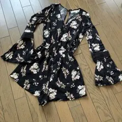 【美品】オールインワン　コンビネゾン　ショートオール　ショートパンツ