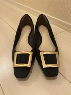 フラットシューズ