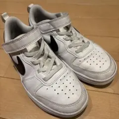 Nike ホワイト　スニーカー　20センチ　ナイキ　キッズ