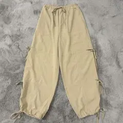 サイドスリット付きカーゴパンツ ベージュ