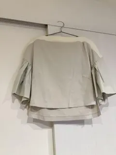 【美品】ファーファー　トップスのサムネイル