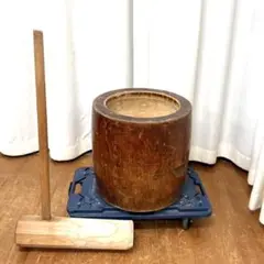 火鉢　囲炉裏　欅製 くり抜き火鉢　丸型 火入れ部51cm 【発送不可引取り限定】 和製アンティーク 桐材 趣を感じさせる象嵌が魅力的なくり抜き