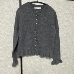 ZARAのフリルニットカーディガン 表記S ダークグレー レディース M
