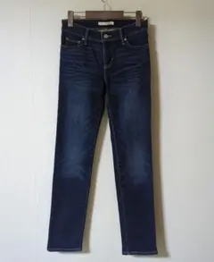 Levi's 312 SHAPING SLIM 　　　スキニーデニム 25