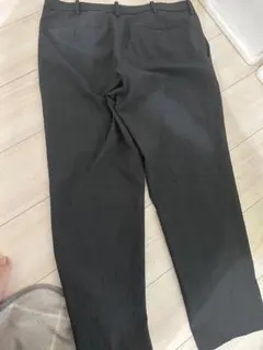 UNIQLO ダークグレー パンツ ウエスト82cm レングス68cm