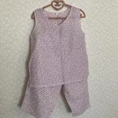 タンクトップとハーフパンツのセットアップ