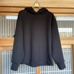 ユニクロ黒 フード付き ルーズフィットパーカー