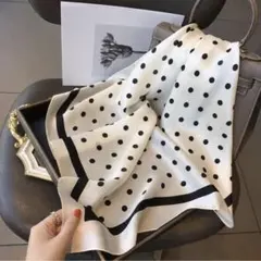 ドット柄 スカーフ アイボリー×ブラック 大人可愛い バッグアレンジ