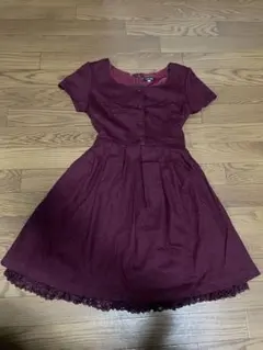 L'EST ROSEワインレッド 半袖ワンピース レース付き　レース襟付け外し可