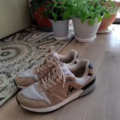 Le Coq Sportif ベージュ ランニングシューズのサムネイル