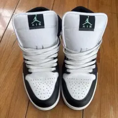 NIKE AIR JORDAN 1 MID ホワイト ブラック ミント