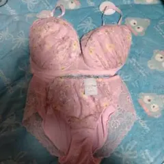 １９２１☆【新品未使用タグ付き】【大きいサイズ】花柄ブラショーツ　ピンク　H85