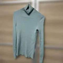 ユニクロ　リブタートルネック長袖