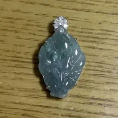 JST26157天然A貨翡翠ペンダントトップ - メルカリ