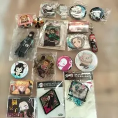 鬼滅の刃　缶バッジ　アクスタ