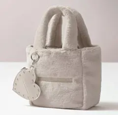⭐︎未使用品☆スウィート付録ジルスチュアートふわふわファートート＆ハートチャームのサムネイル