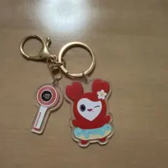 TWICE LOVELYS チェヨンキーホルダー